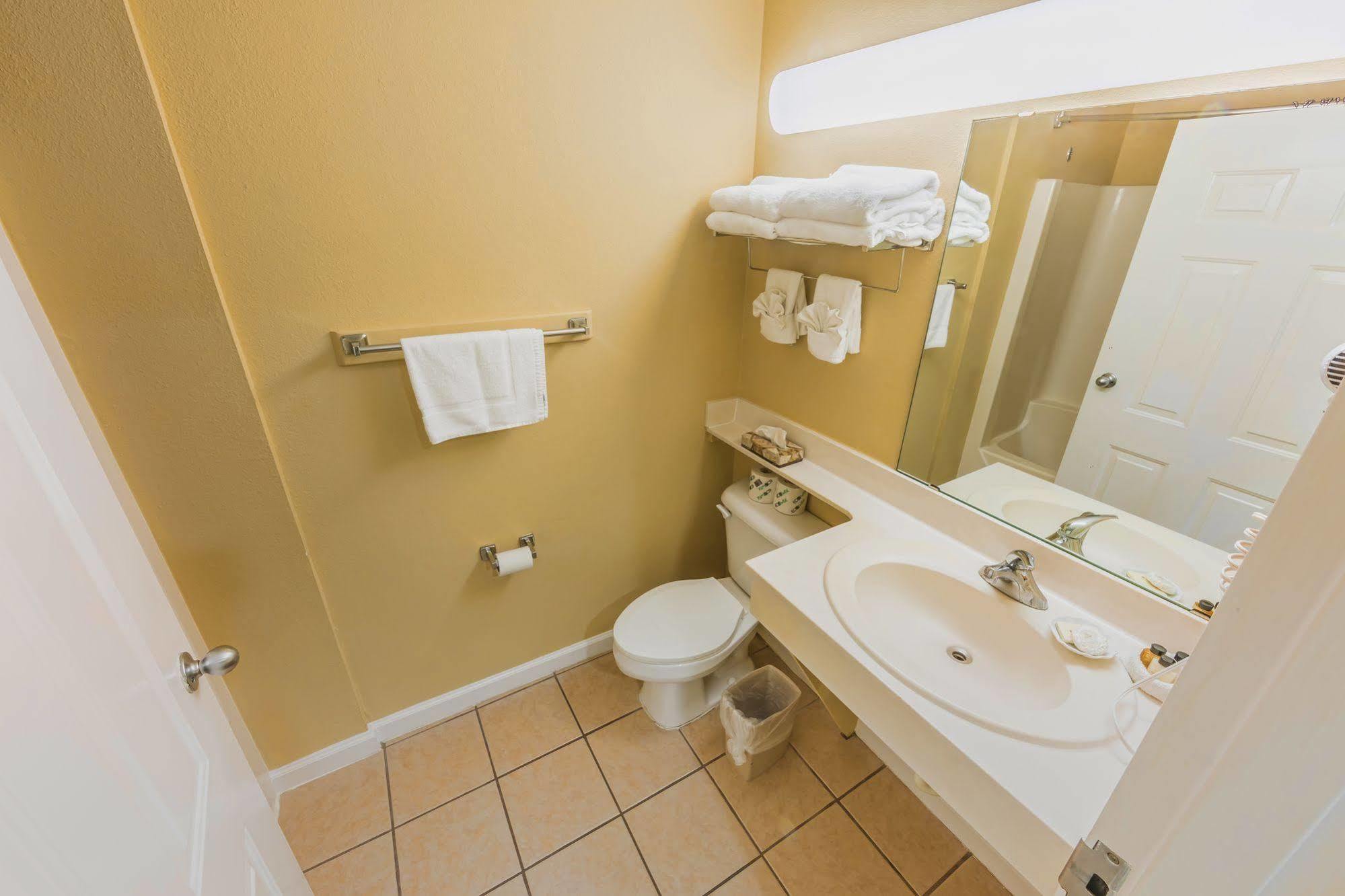 The Islander Inn Ocean Isle Beach Bagian luar foto